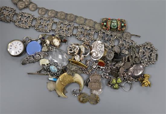 A group of assorted costume jewellery.